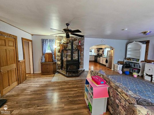 Fireplace, Interior, Kitchen, Wood Texture Flooring