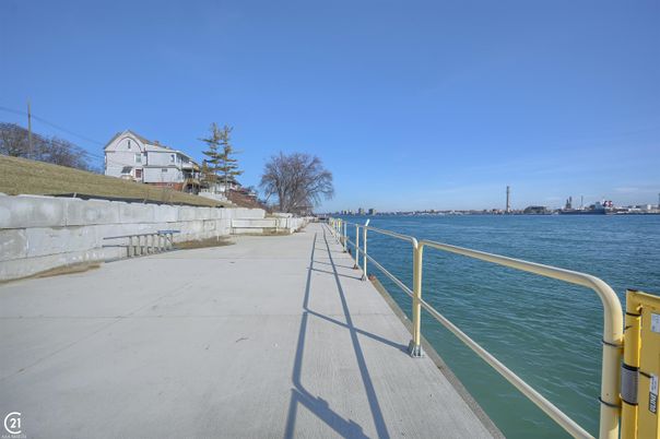 Exterior, Water