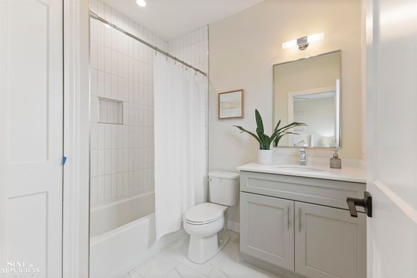 Bathroom, Interior, Marble, Recessed Lighting