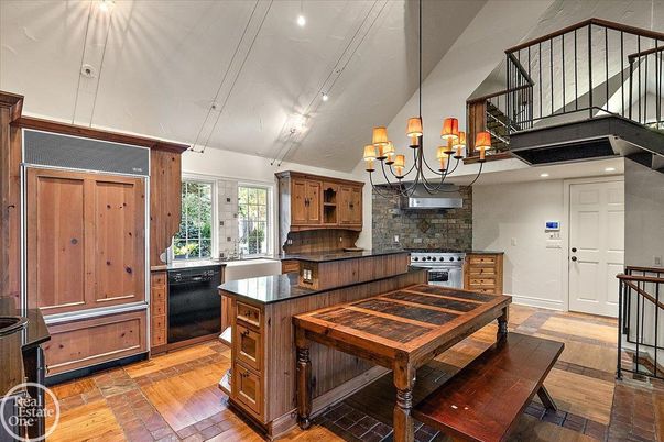 Chandelier, Interior, Kitchen, Recessed Lighting, Stone Walls, Wood Texture Flooring