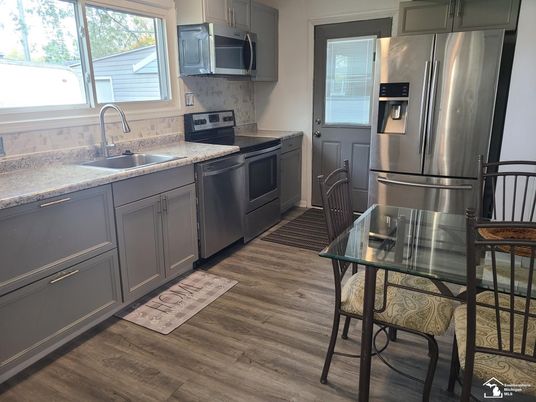Dining room, Interior, Kitchen, Stainless Steel Appliances, Wood Texture Flooring