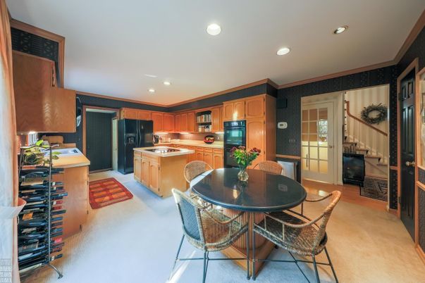 Dining room, Interior, Kitchen, Recessed Lighting, Stainless Steel Appliances