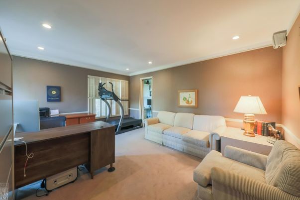 Fitness Equipment, Interior, Living room, Recessed Lighting