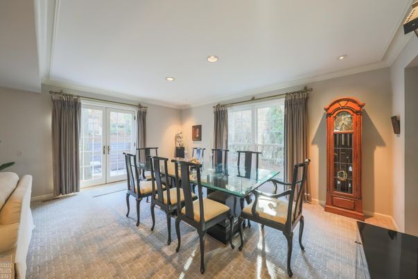 Dining room, Interior, Recessed Lighting