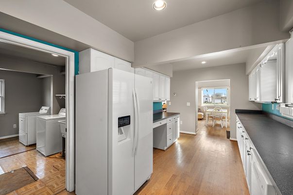 Dining room, Interior, Kitchen, Recessed Lighting, Washer, Wood Texture Flooring