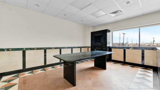 Game Room, Interior, Recessed Lighting