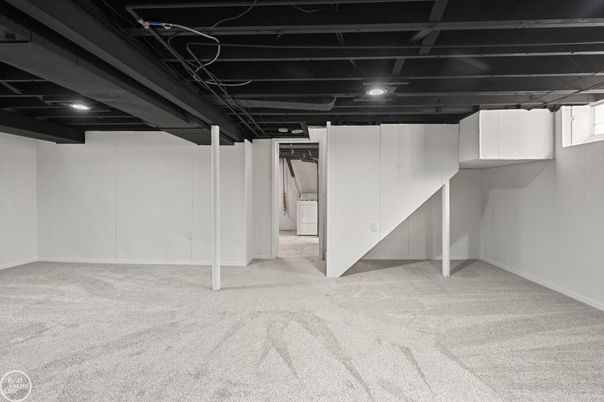 Empty room, Interior, Recessed Lighting