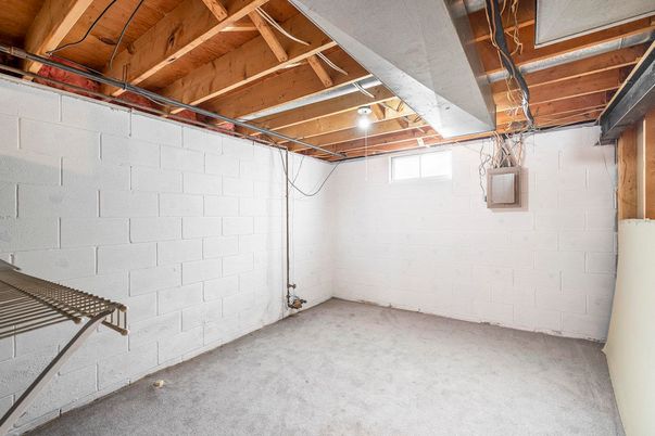 Empty room, Interior, Stone Walls, Wooden Beams, Wooden Ceilings