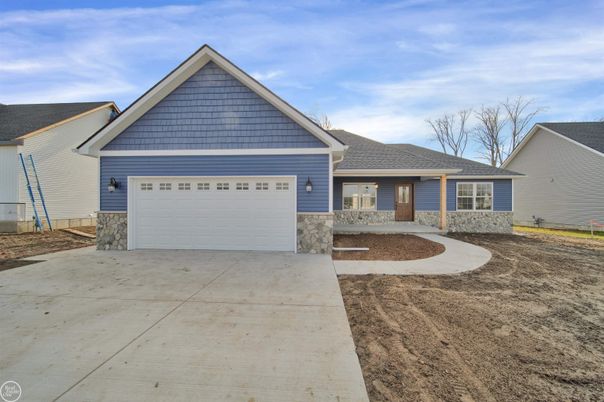 Attached, Exterior, Facade, Ranch