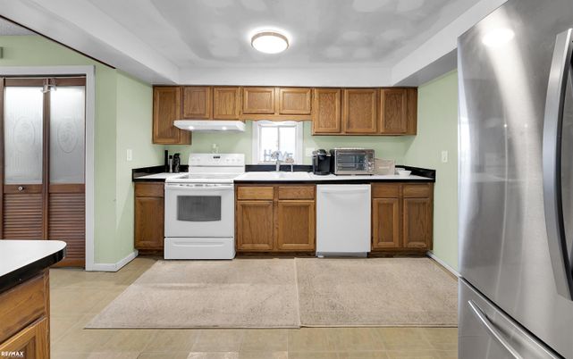 Interior, Kitchen, Stainless Steel Appliances