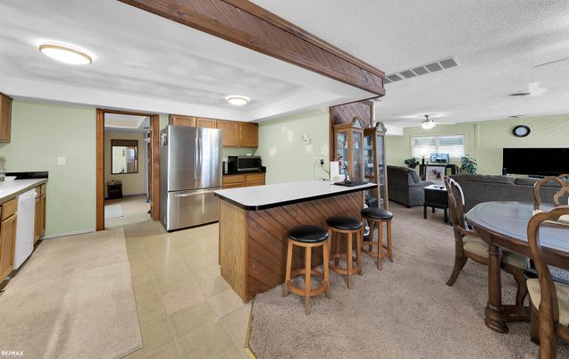 Dining room, Interior, Kitchen, Living room, Pendant Lights, Recessed Lighting, Stainless Steel Appliances