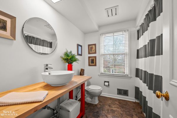Bathroom, Interior