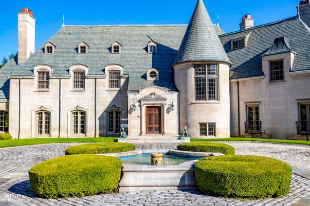 Exterior, Facade, French Provincial