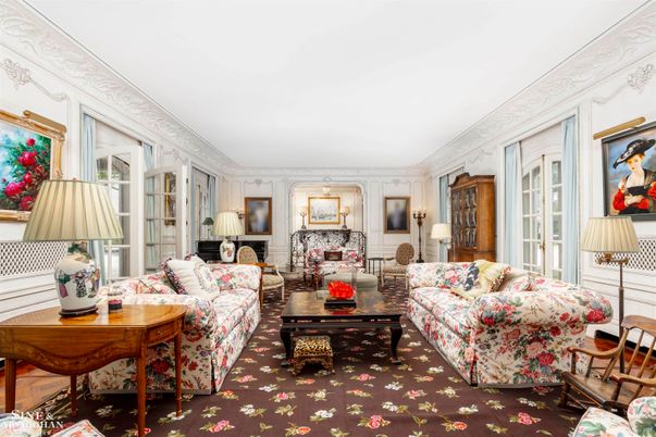 Interior, Living room