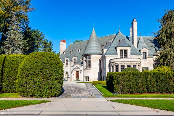 Exterior, Facade, French Provincial