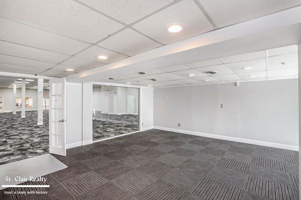 Empty room, Interior, Recessed Lighting