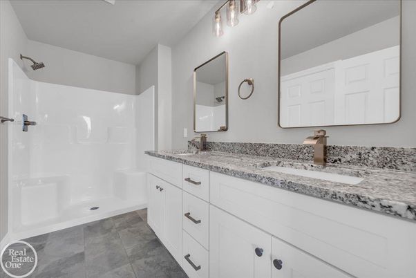Bathroom, Dual Sink Vanities, Interior