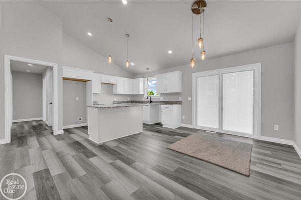 Interior, Kitchen, Pendant Lights, Recessed Lighting, Wood Texture Flooring