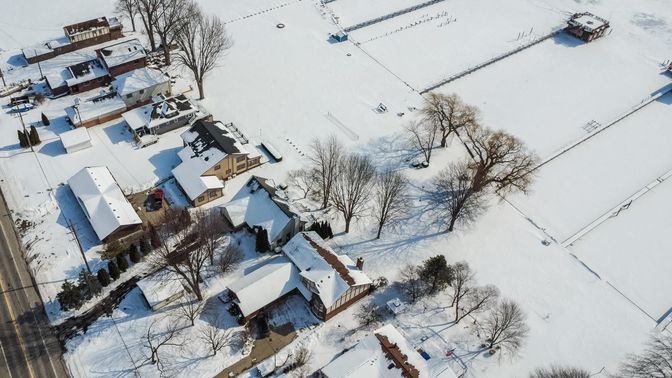 Exterior, Drone