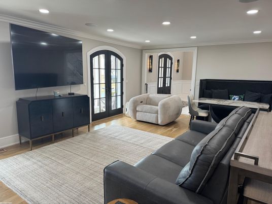 Interior, Living room, Recessed Lighting, Wood Texture Flooring