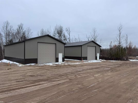 Detached Garage, Exterior