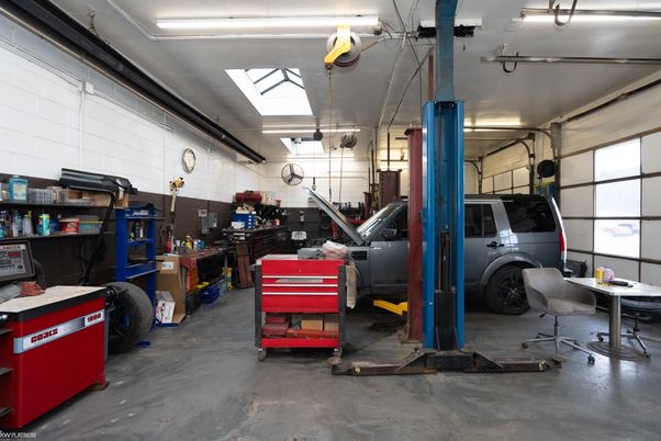 Garage, Interior