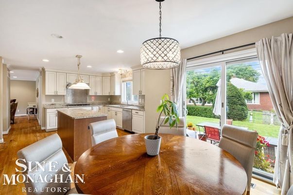 Dining room, Interior, Kitchen, Pendant Lights, Recessed Lighting, Stainless Steel Appliances, Wood Texture Flooring