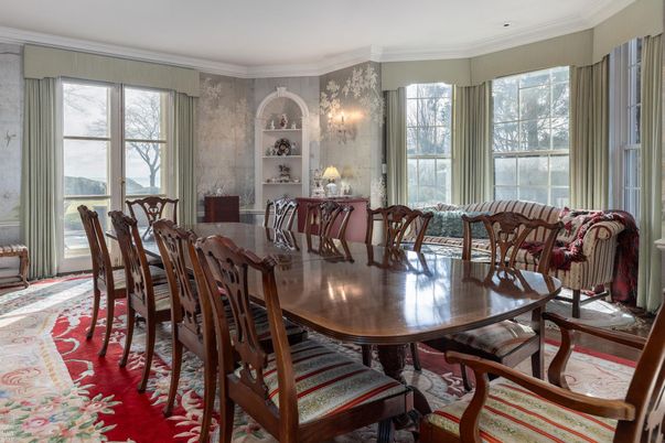 Dining room, Interior