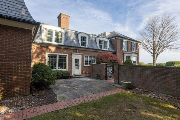 Exterior, Facade, Brick Facade, Cape Cod