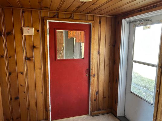 Empty room, Interior, Wooden Ceilings, Wooden Walls