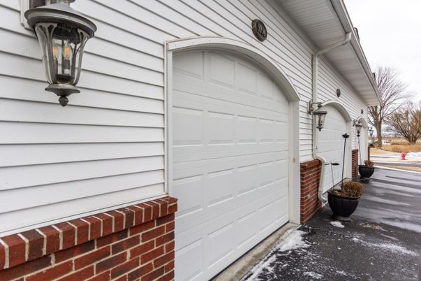 Detached Garage, Exterior
