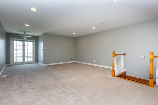 Empty room, Interior, Recessed Lighting