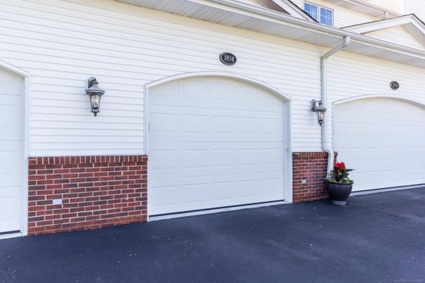 Detached Garage, Exterior