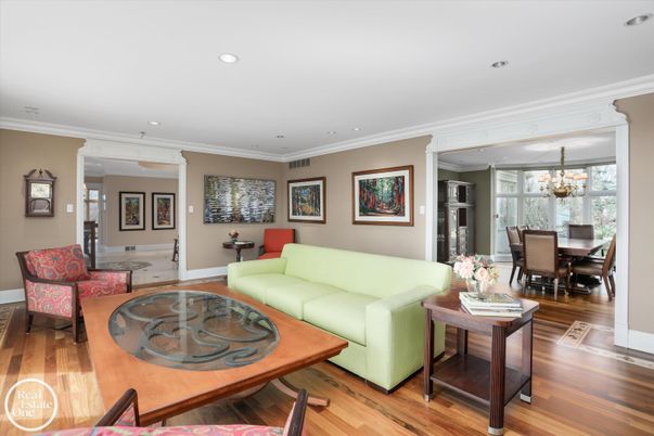 Chandelier, Dining room, Interior, Living room, Recessed Lighting, Wood Texture Flooring