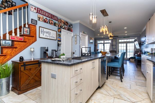 Dining room, Interior, Kitchen, Pendant Lights, Recessed Lighting
