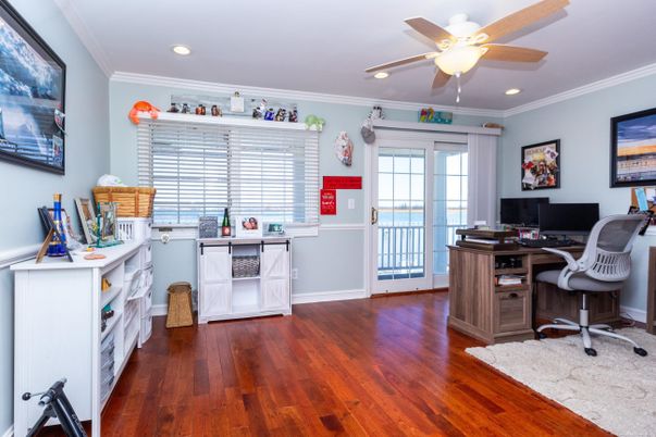 Home Office, Interior, Recessed Lighting, Wood Texture Flooring