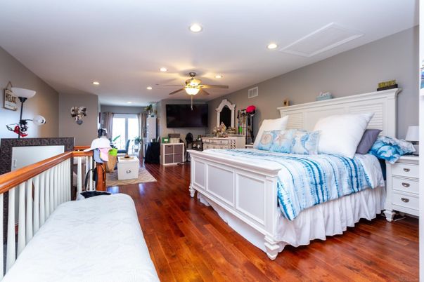 Bedroom, Interior, Recessed Lighting, Wood Texture Flooring