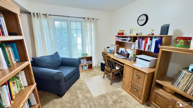 Home Office, Interior