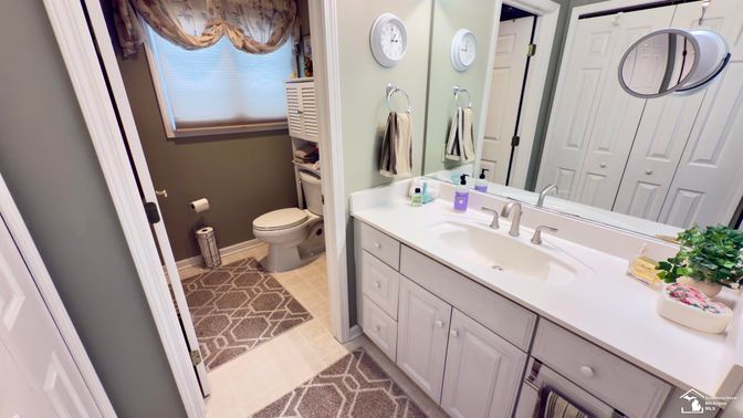 Bathroom, Dual Sink Vanities, Interior