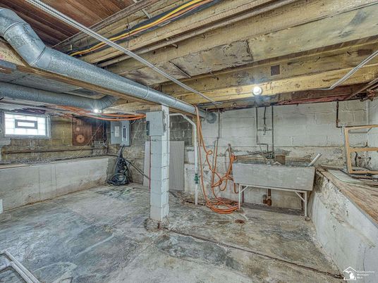 Interior, Wooden Beams