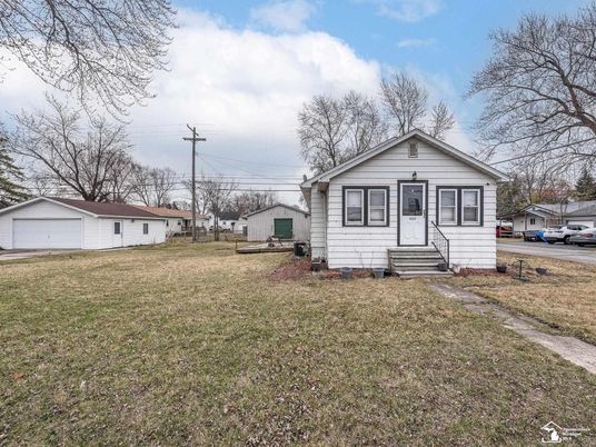 Backyard, Detached Garage, Exterior