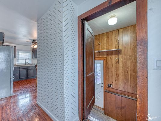 Interior, Kitchen, Wood Texture Flooring, Wooden Walls