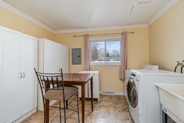 Interior, Washer