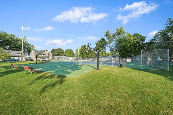 Exterior, Tennis Courts