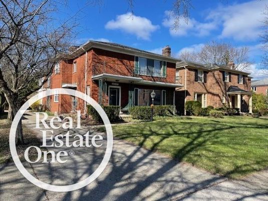 Backyard, Exterior, Facade, Brick Facade, Rowhouse