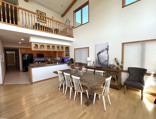 Dining room, Interior, Kitchen, Recessed Lighting, Wood Texture Flooring