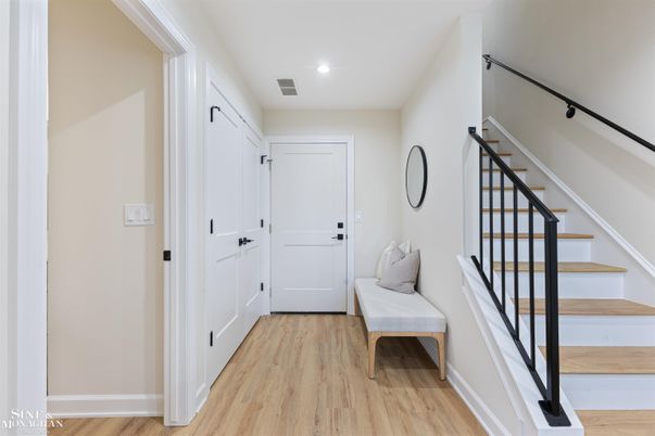 Interior, Recessed Lighting, Wood Texture Flooring