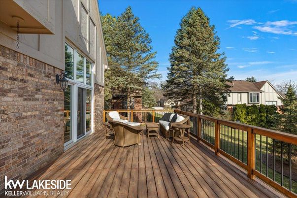 Exterior, Wood Texture Flooring
