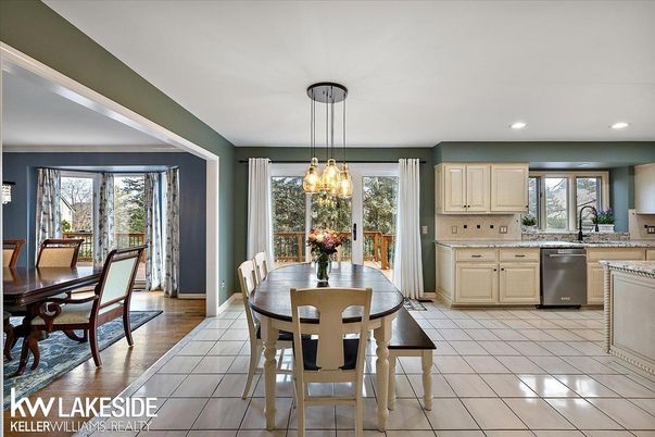 Dining room, Interior, Kitchen, Pendant Lights, Recessed Lighting