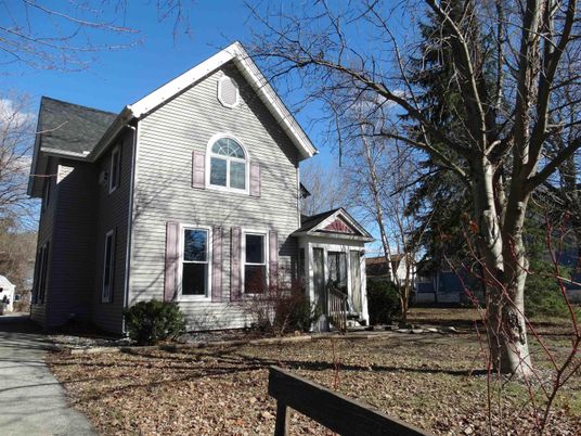Exterior, Facade, Brick Facade, Queen Anne Victorian